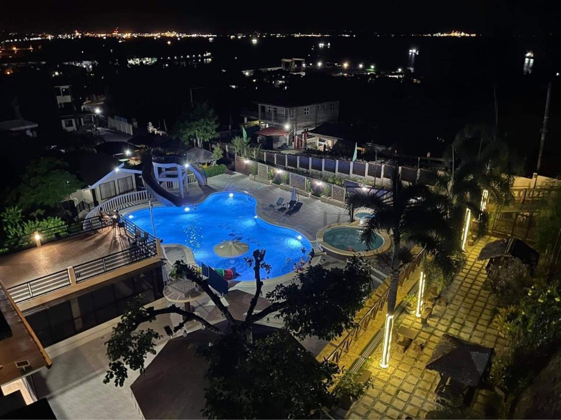 Seascape Resort Batangas Esterno foto
