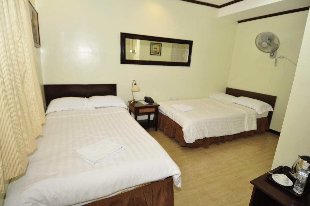 Seascape Resort Batangas Esterno foto