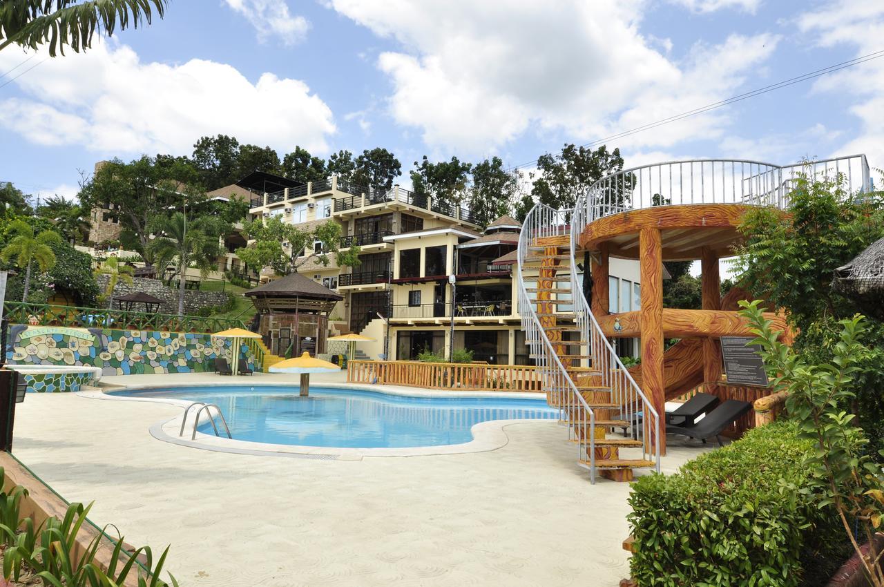 Seascape Resort Batangas Esterno foto